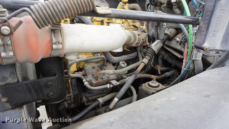 image for item DD7728 1999 GMC C7500 bucket truck