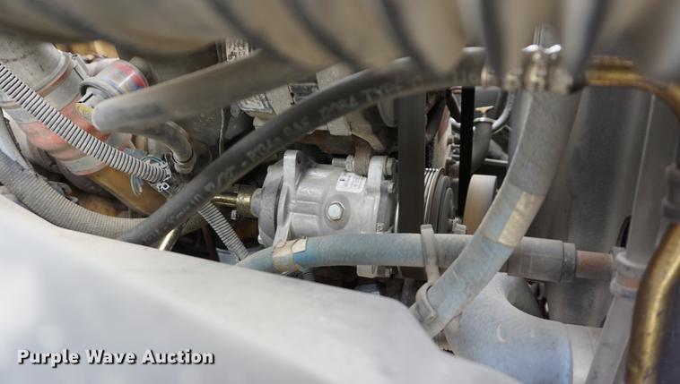 image for item DD7728 1999 GMC C7500 bucket truck