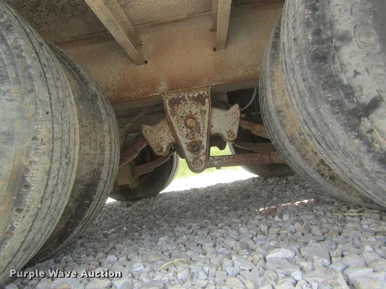 image for item DD8510 2002 American equipment trailer