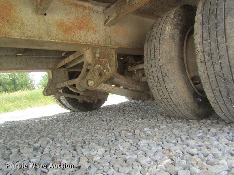 image for item DD8510 2002 American equipment trailer