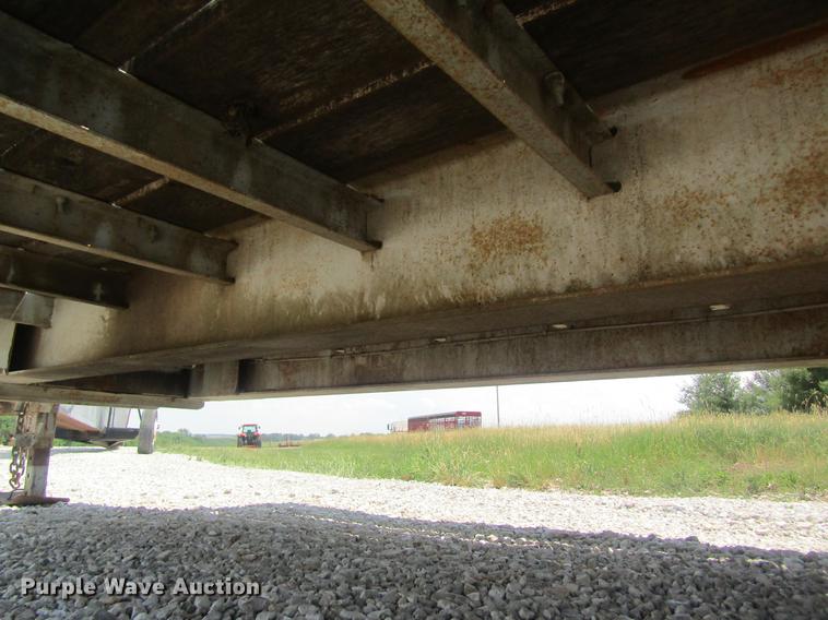 image for item DD8510 2002 American equipment trailer