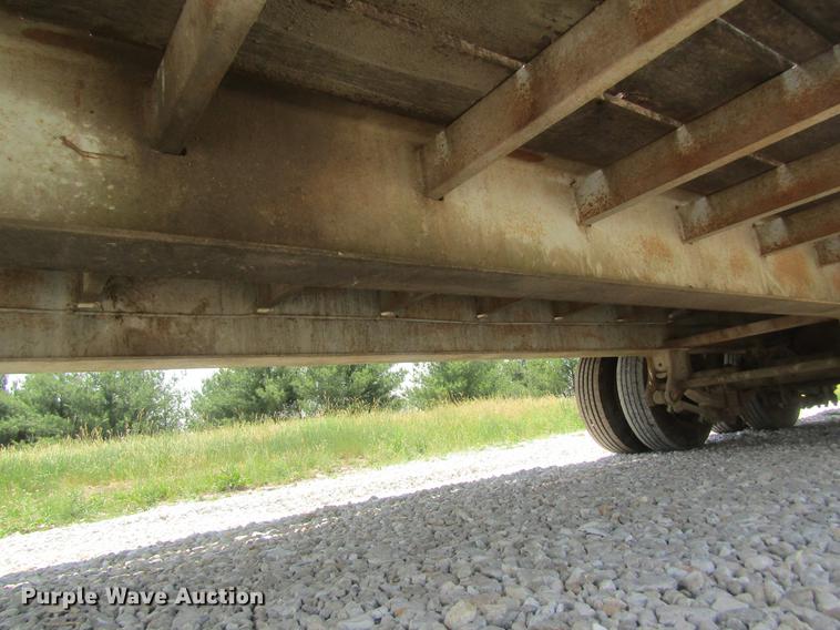 image for item DD8510 2002 American equipment trailer