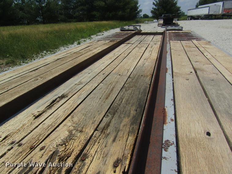 image for item DD8510 2002 American equipment trailer