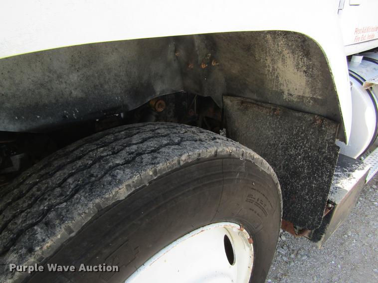 image for item DD8558 1986 GMC General tank truck