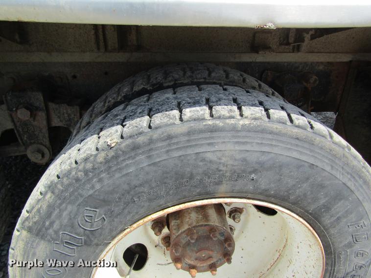 image for item DD8558 1986 GMC General tank truck