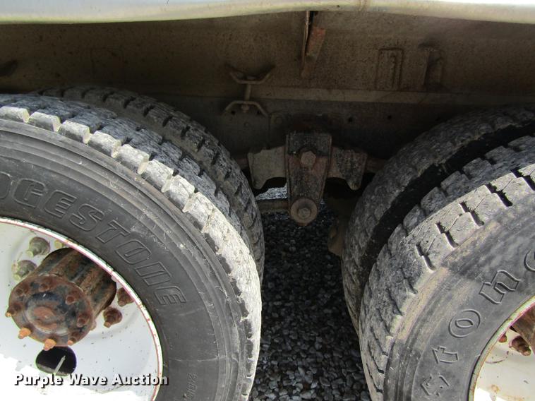 image for item DD8558 1986 GMC General tank truck