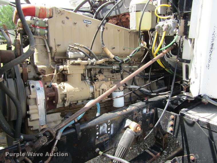 image for item DD8558 1986 GMC General tank truck