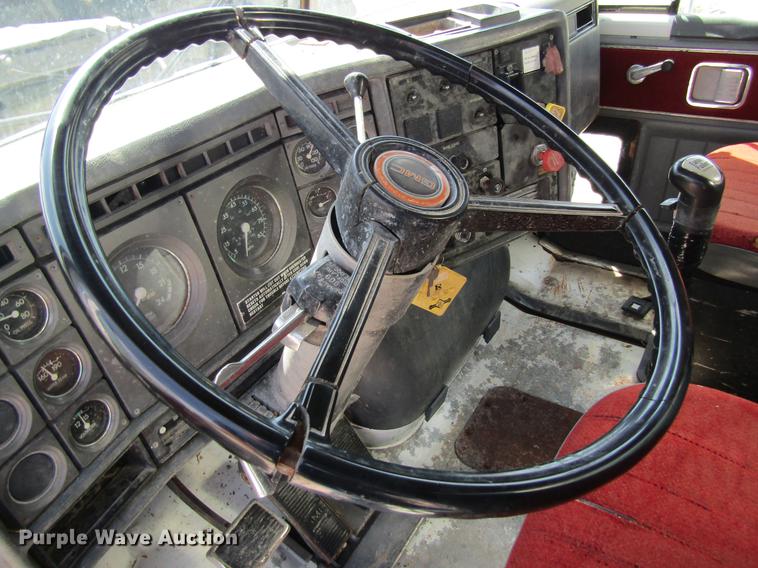 image for item DD8558 1986 GMC General tank truck