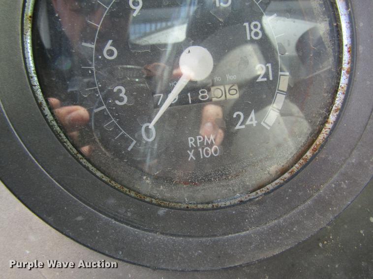 image for item DD8558 1986 GMC General tank truck