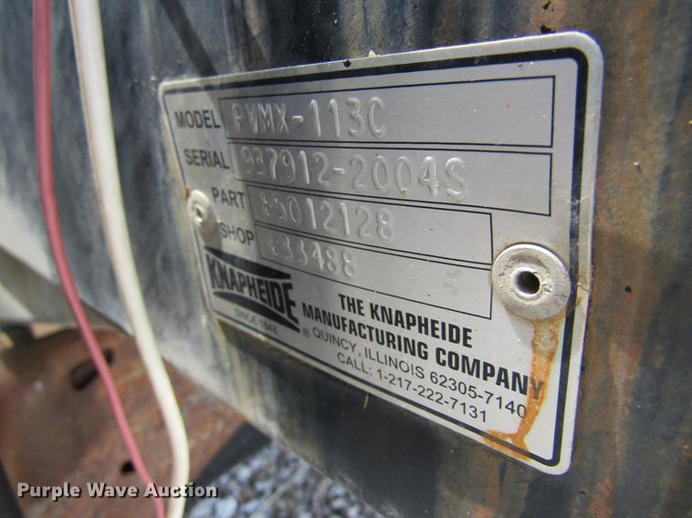 image for item DD8560 2005 Chevrolet Silverado 3500 flatbed pickup truck