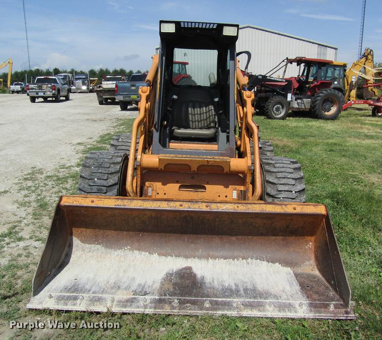 image for item DD8561 2001 Case 90XT skid steer