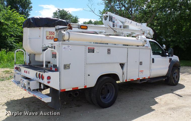 image for item DD8572 2008 Ford F550 Super Duty bucket truck