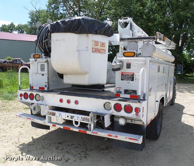image for item DD8572 2008 Ford F550 Super Duty bucket truck