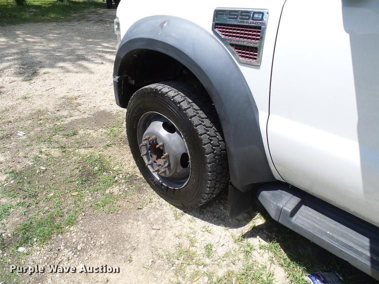 image for item DD8572 2008 Ford F550 Super Duty bucket truck