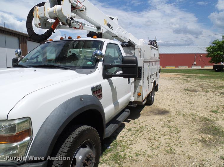 image for item DD8572 2008 Ford F550 Super Duty bucket truck
