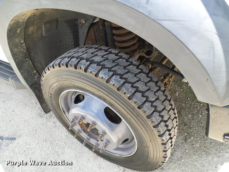 image for item DD8572 2008 Ford F550 Super Duty bucket truck