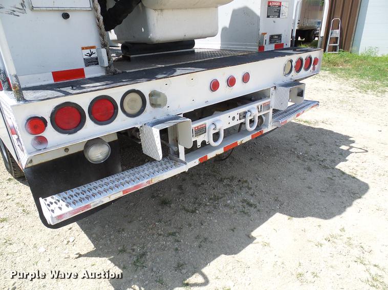 image for item DD8572 2008 Ford F550 Super Duty bucket truck