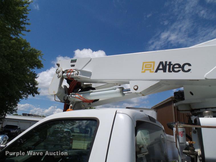 image for item DD8572 2008 Ford F550 Super Duty bucket truck