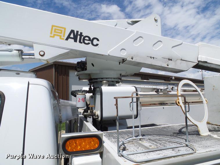 image for item DD8572 2008 Ford F550 Super Duty bucket truck