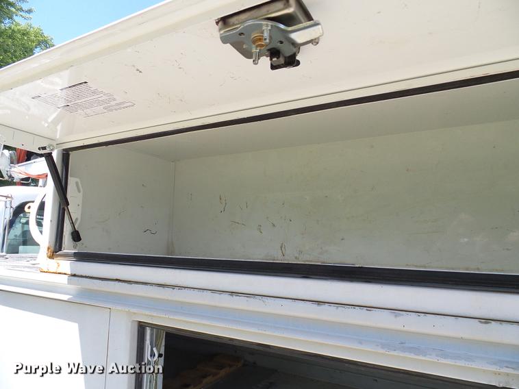 image for item DD8572 2008 Ford F550 Super Duty bucket truck