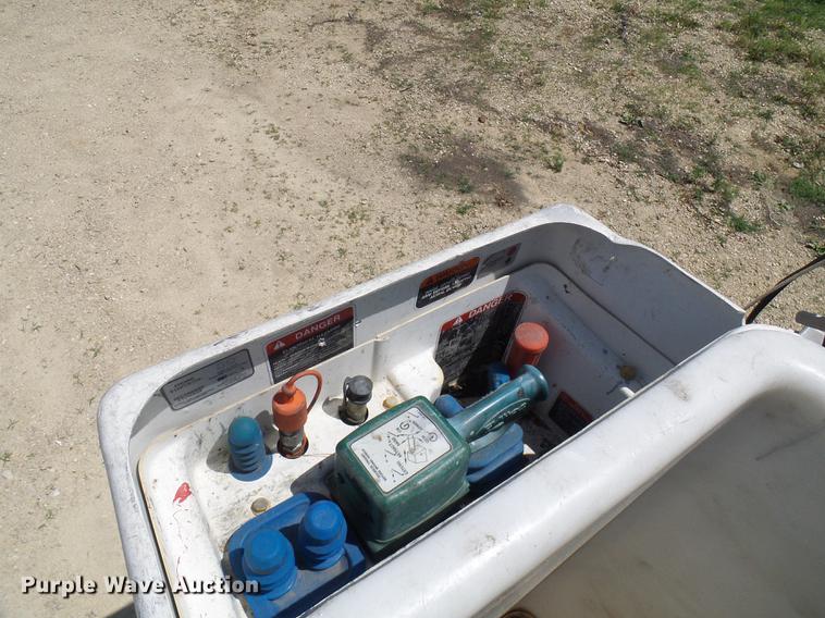 image for item DD8572 2008 Ford F550 Super Duty bucket truck