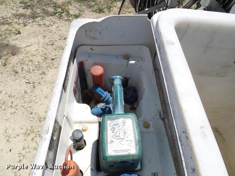 image for item DD8572 2008 Ford F550 Super Duty bucket truck