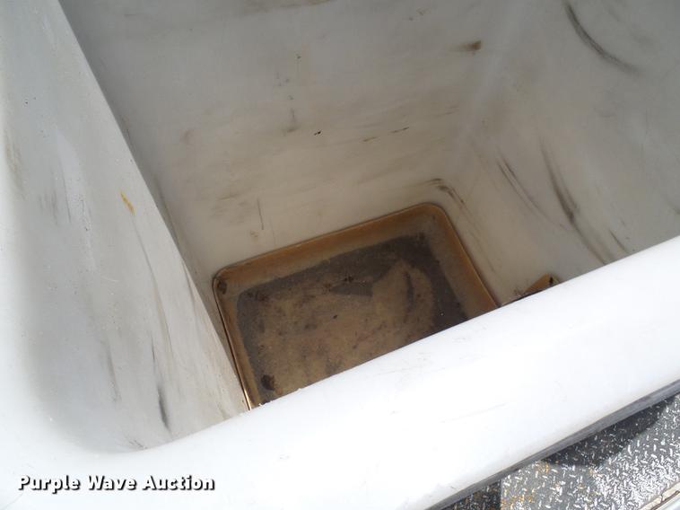 image for item DD8572 2008 Ford F550 Super Duty bucket truck