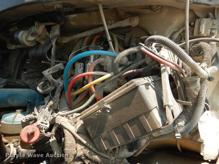 image for item DE1764 2006 International 7300 bucket truck