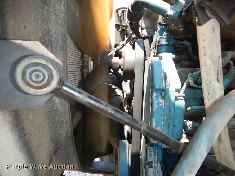 image for item DE1764 2006 International 7300 bucket truck