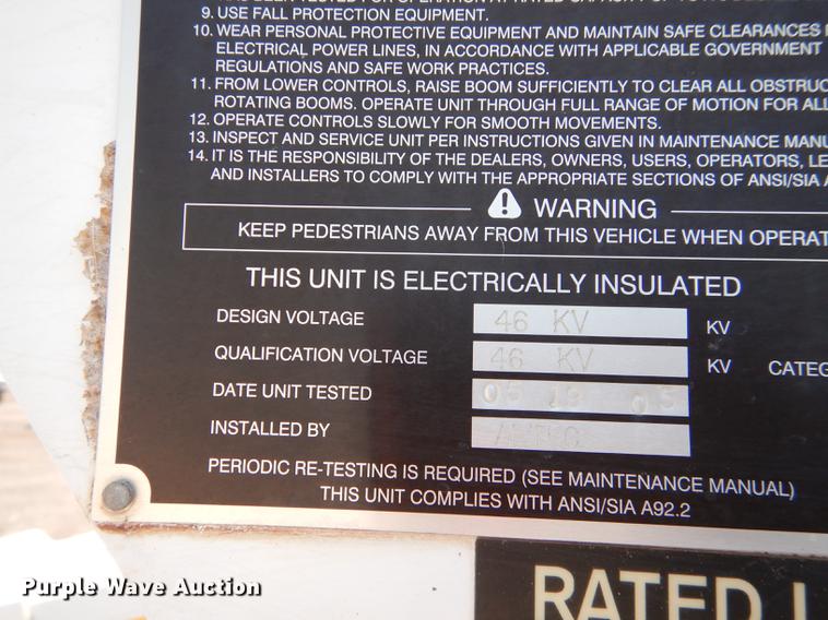 image for item DE1764 2006 International 7300 bucket truck