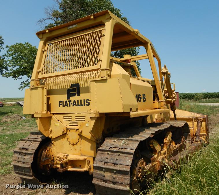 image for item DE1765 1981 Fiat-Allis 16B dozer