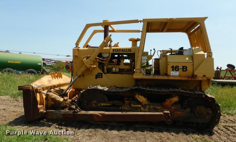 image for item DE1765 1981 Fiat-Allis 16B dozer
