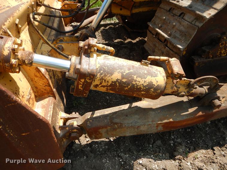 image for item DE1765 1981 Fiat-Allis 16B dozer