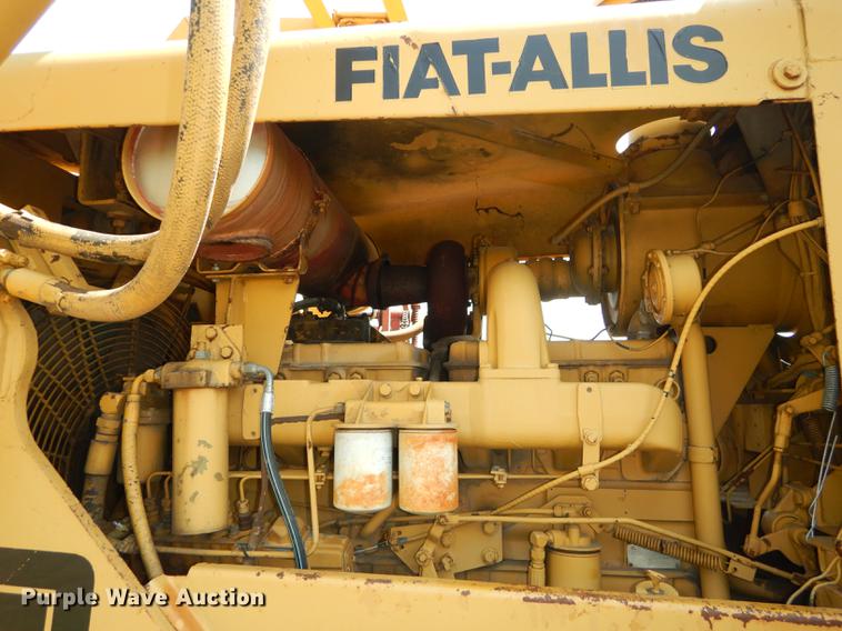 image for item DE1765 1981 Fiat-Allis 16B dozer