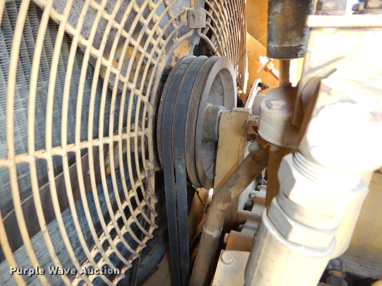 image for item DE1765 1981 Fiat-Allis 16B dozer