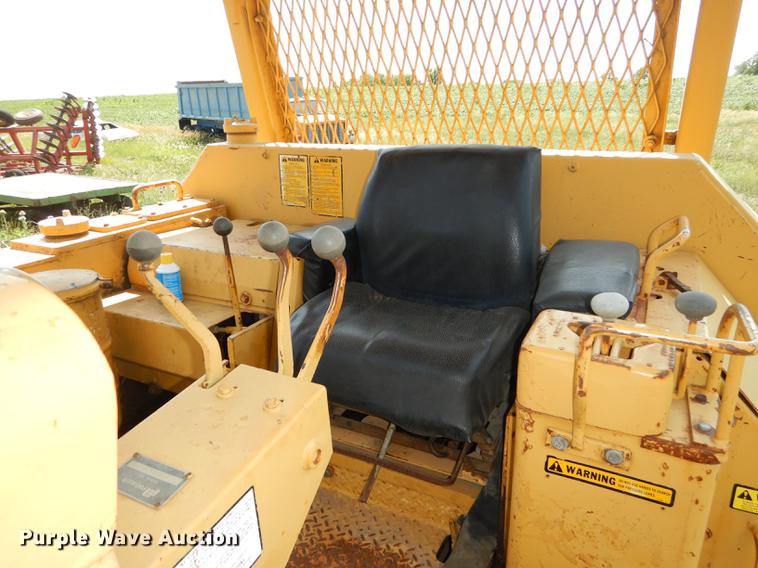 image for item DE1765 1981 Fiat-Allis 16B dozer