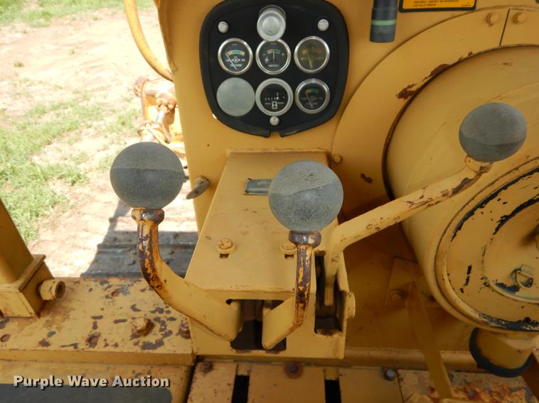 image for item DE1765 1981 Fiat-Allis 16B dozer