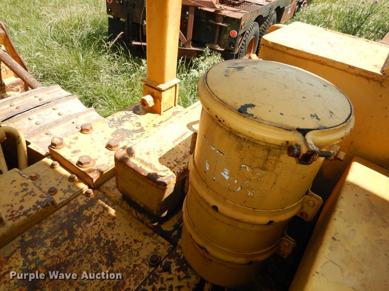 image for item DE1765 1981 Fiat-Allis 16B dozer