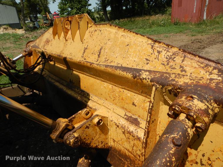 image for item DE1765 1981 Fiat-Allis 16B dozer