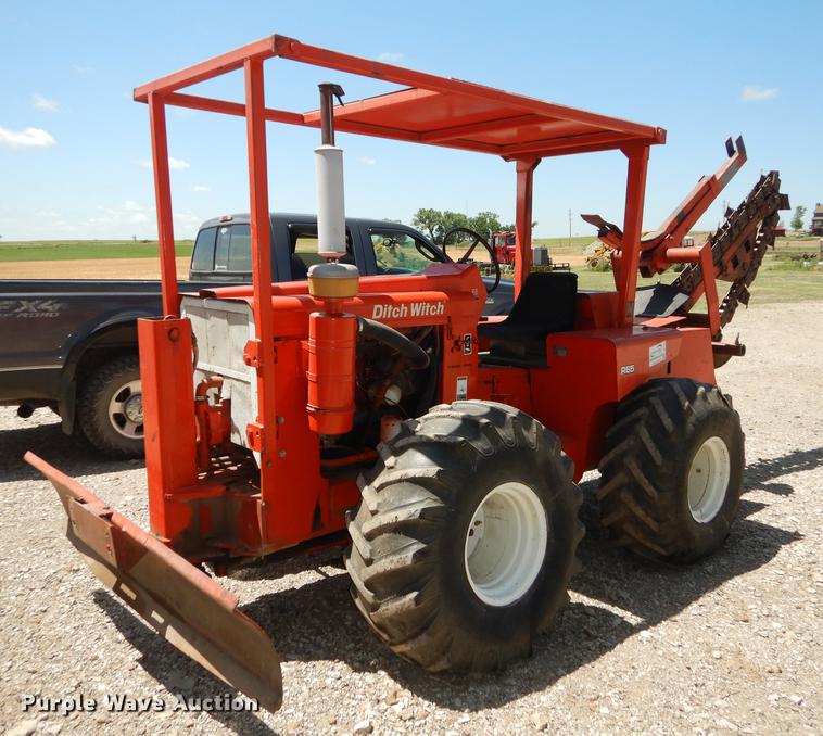 image for item DE1766 Ditch Witch R65 trencher
