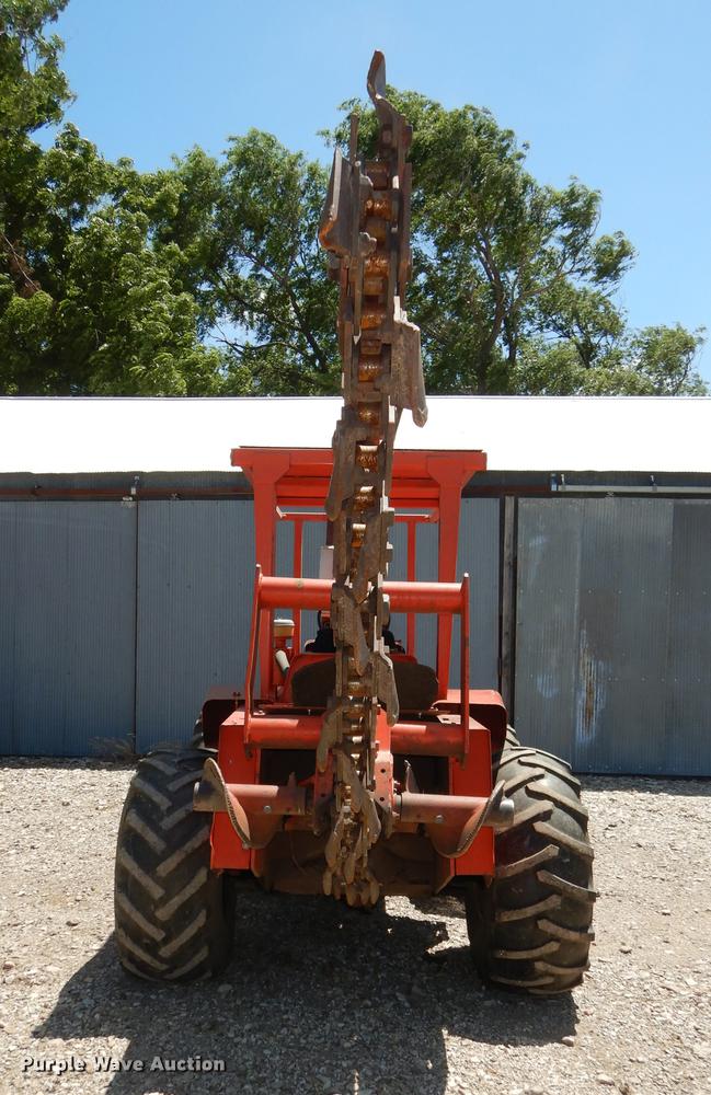 image for item DE1766 Ditch Witch R65 trencher