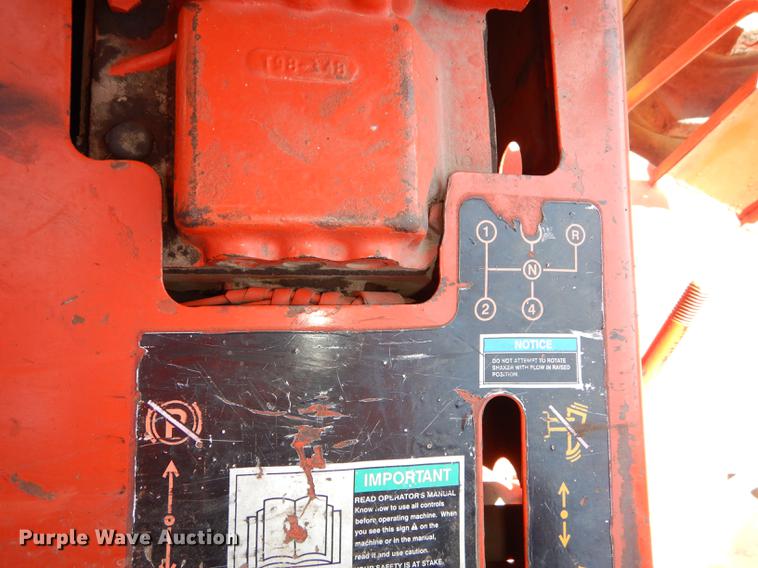 image for item DE1766 Ditch Witch R65 trencher