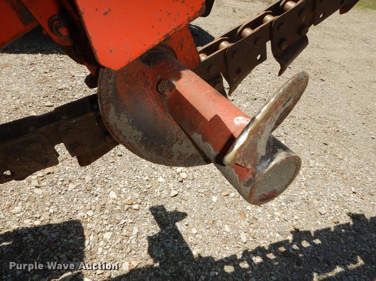 image for item DE1766 Ditch Witch R65 trencher