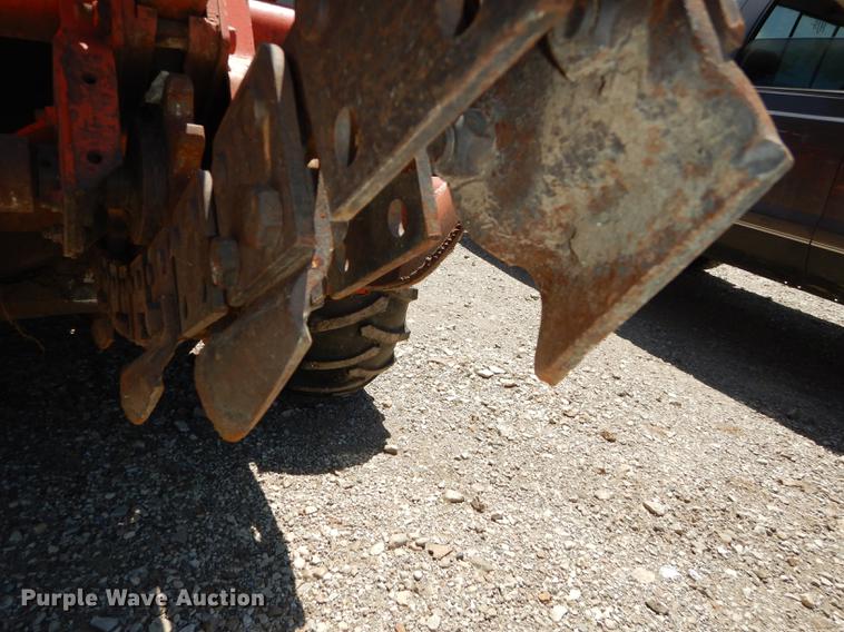 image for item DE1766 Ditch Witch R65 trencher