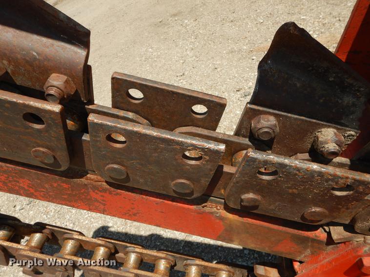 image for item DE1766 Ditch Witch R65 trencher