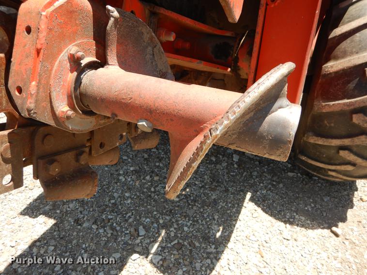 image for item DE1766 Ditch Witch R65 trencher