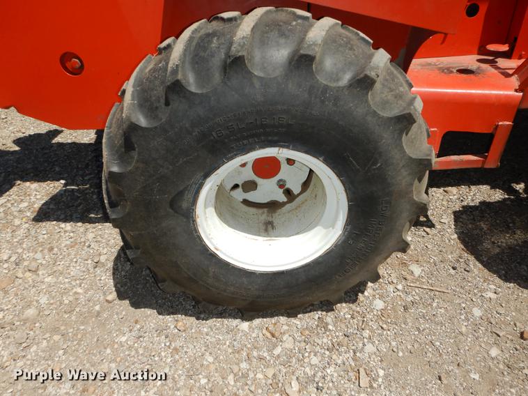 image for item DE1766 Ditch Witch R65 trencher