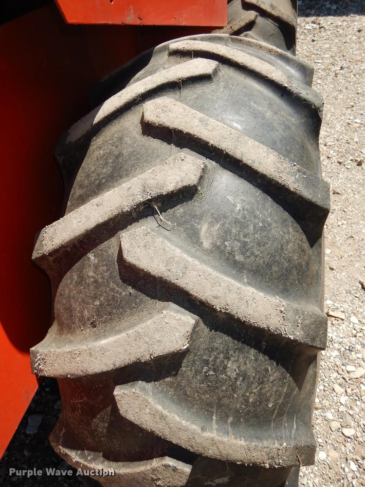 image for item DE1766 Ditch Witch R65 trencher