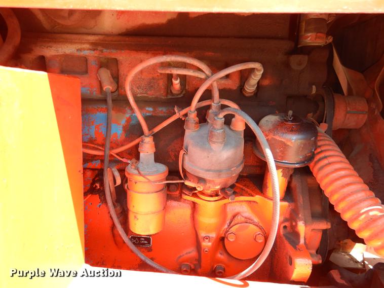 image for item DE1766 Ditch Witch R65 trencher