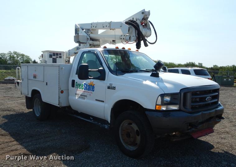 image for item DE1797 2002 Ford F550 Super Duty XL bucket truck